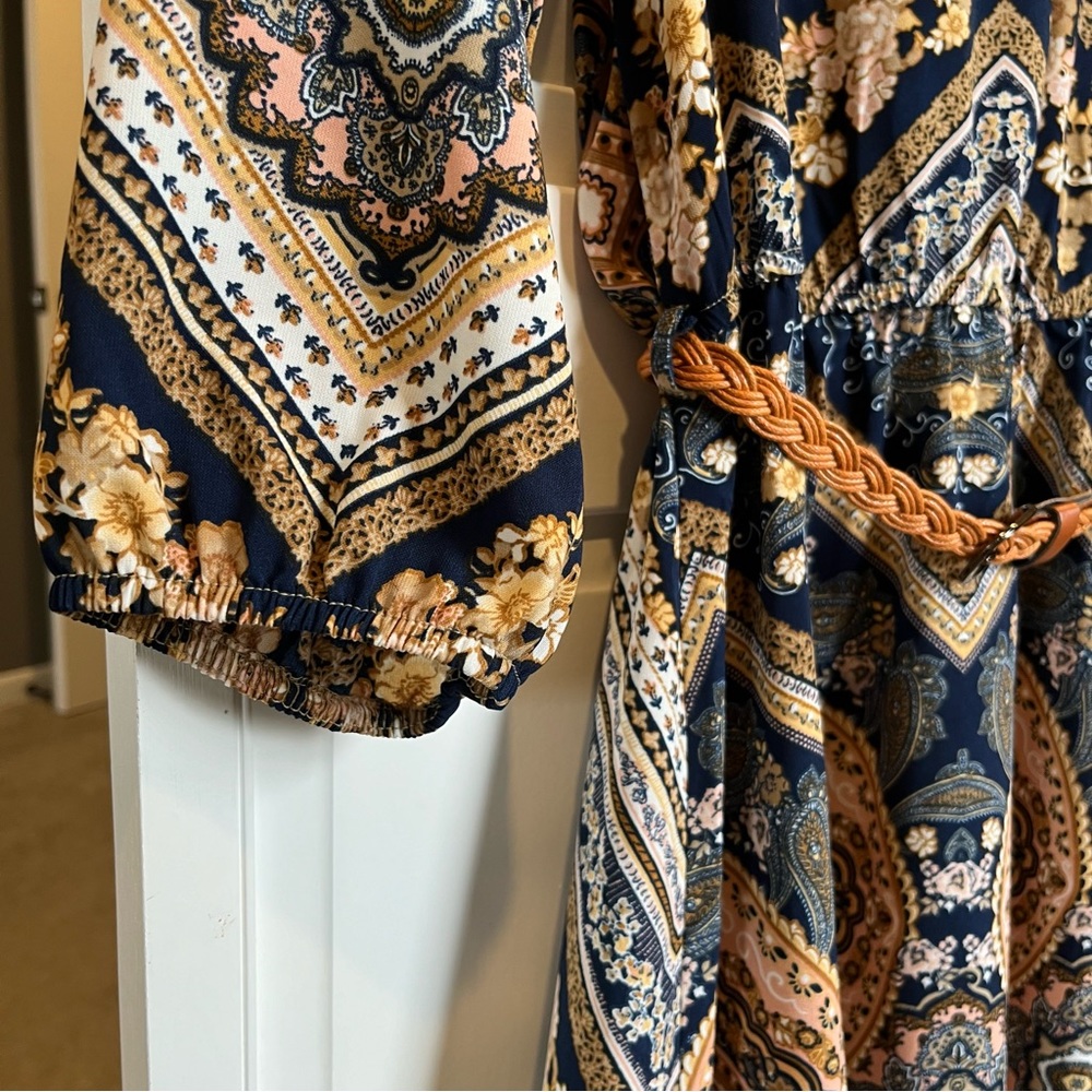 ¾ Sleeve Patterned Dress - Picture 3 of 11